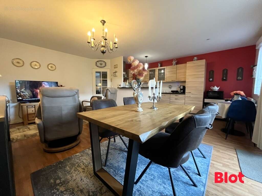 Appartement à SAINT-THURIAL