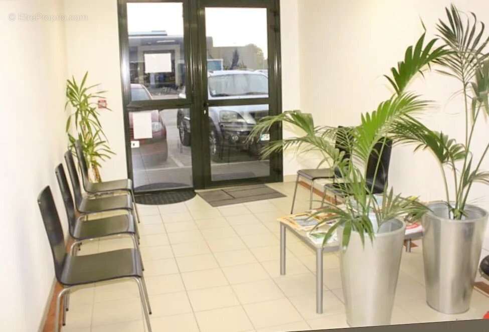 Commerce à SAINTS-GEOSMES