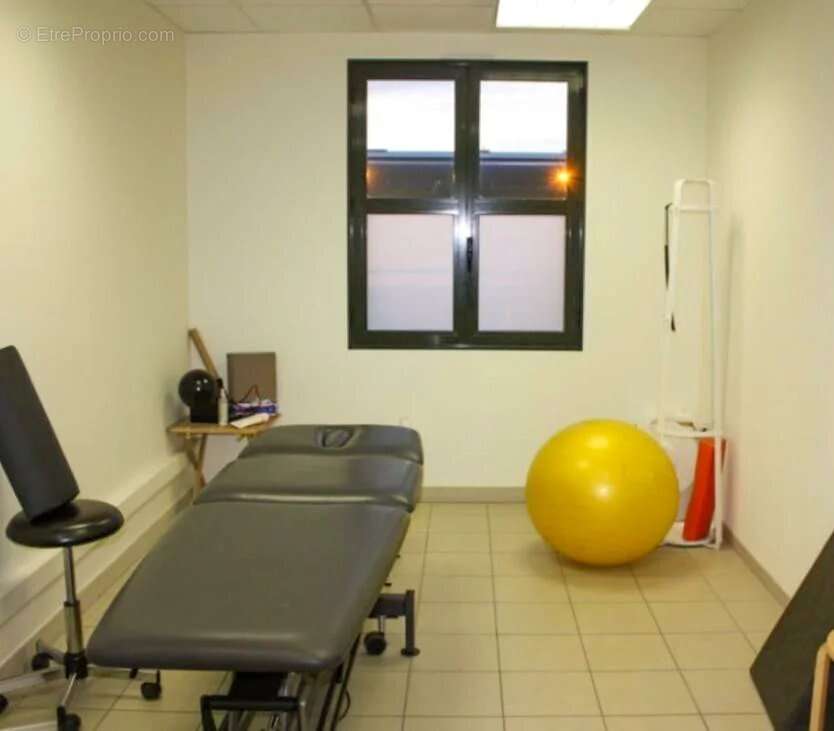 Commerce à SAINTS-GEOSMES