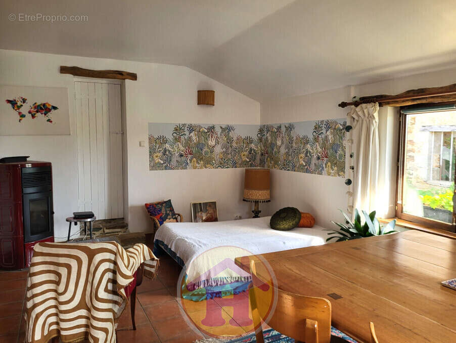 Maison à SAINT-CHRISTOPHE