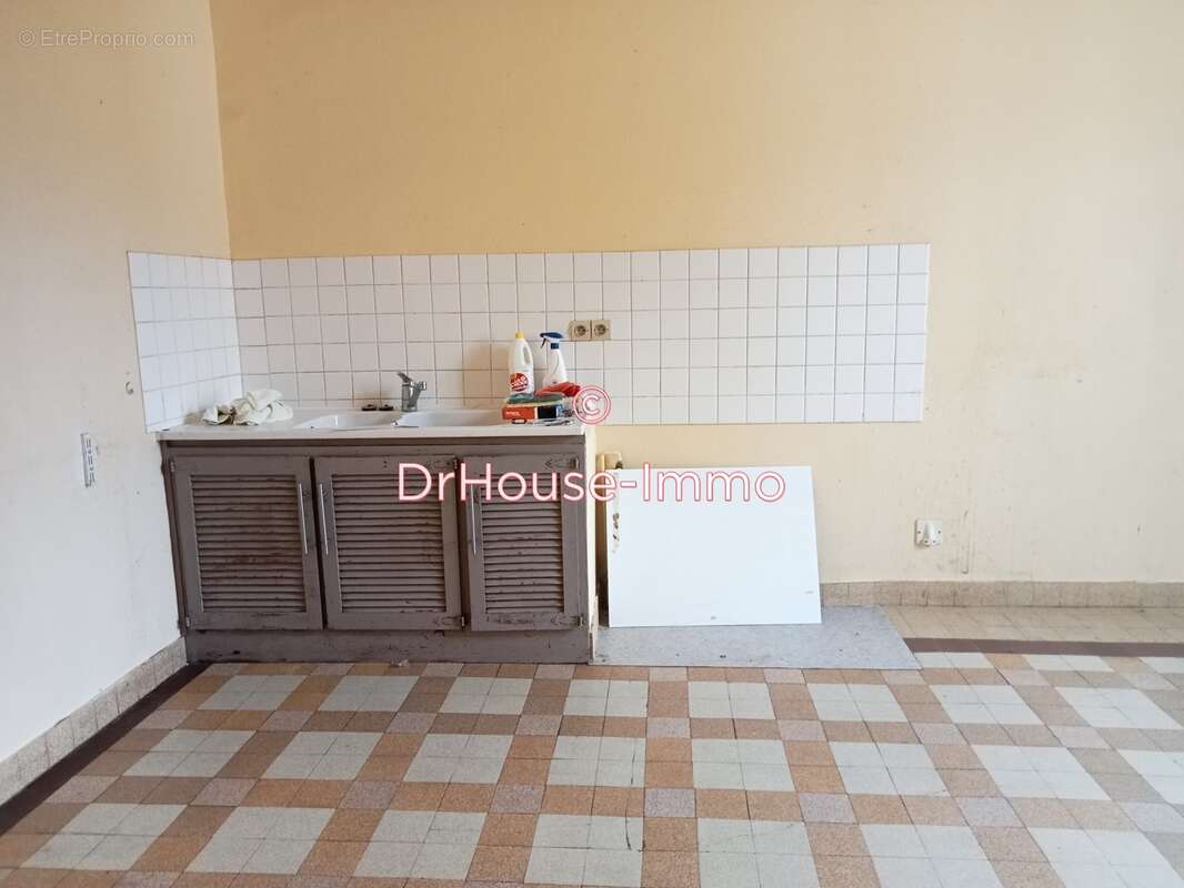 Maison à GY-LES-NONAINS