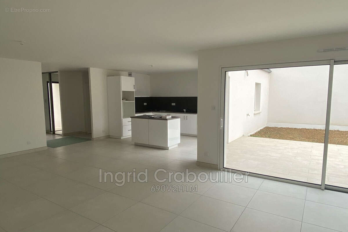 Maison à VAUX-SUR-MER