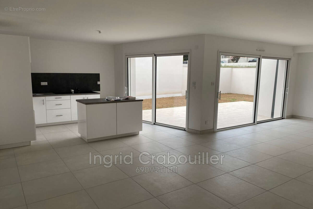 Maison à VAUX-SUR-MER