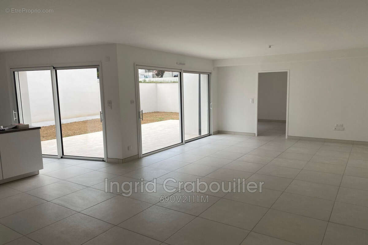 Maison à VAUX-SUR-MER