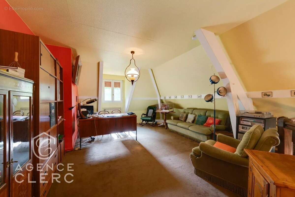 Maison à MENTHON-SAINT-BERNARD