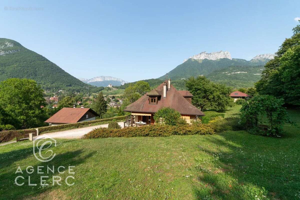 Maison à MENTHON-SAINT-BERNARD