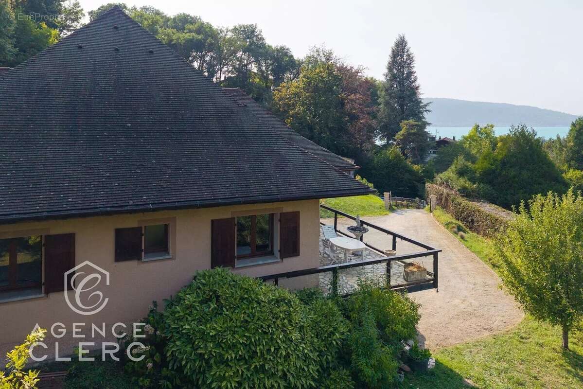 Maison à MENTHON-SAINT-BERNARD