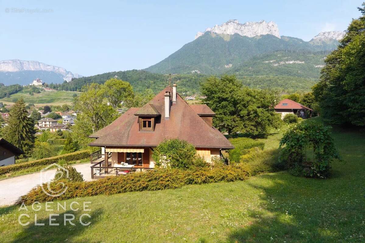 Maison à MENTHON-SAINT-BERNARD