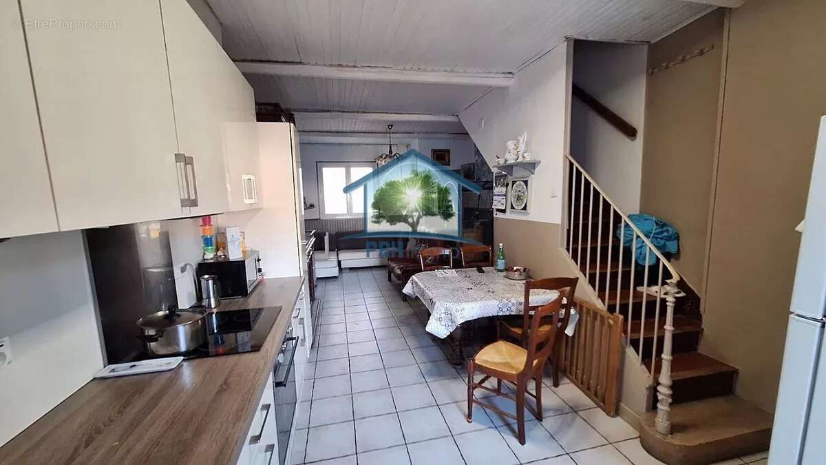 Appartement à MARSEILLE-16E