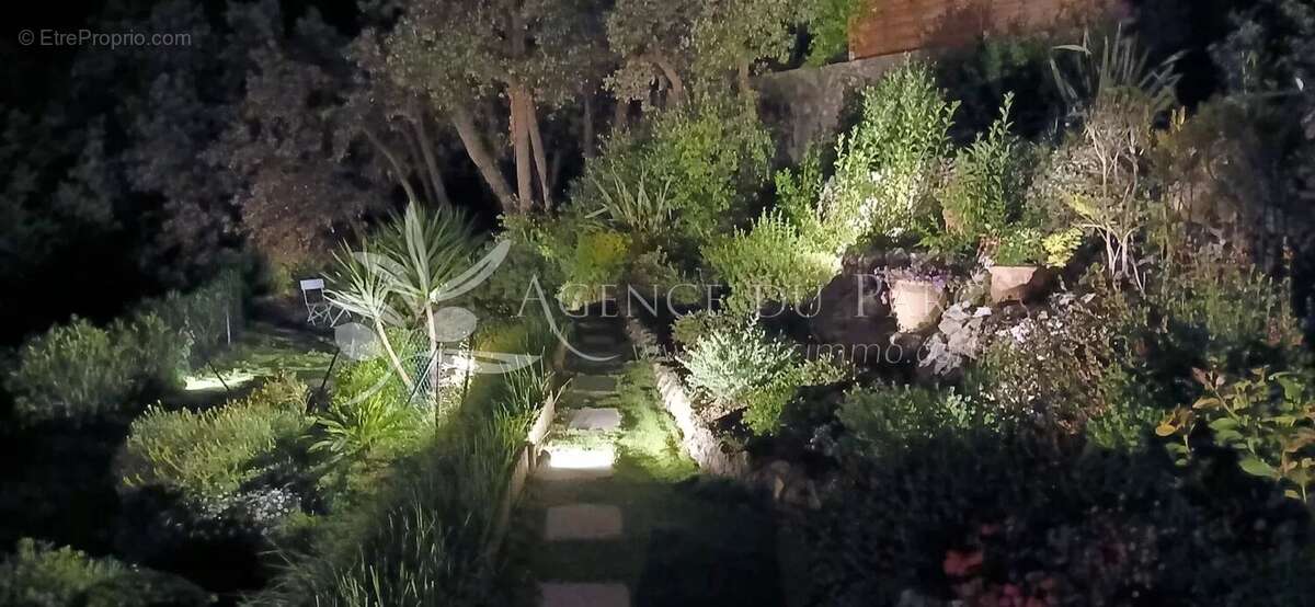 Maison à TOURRETTES-SUR-LOUP