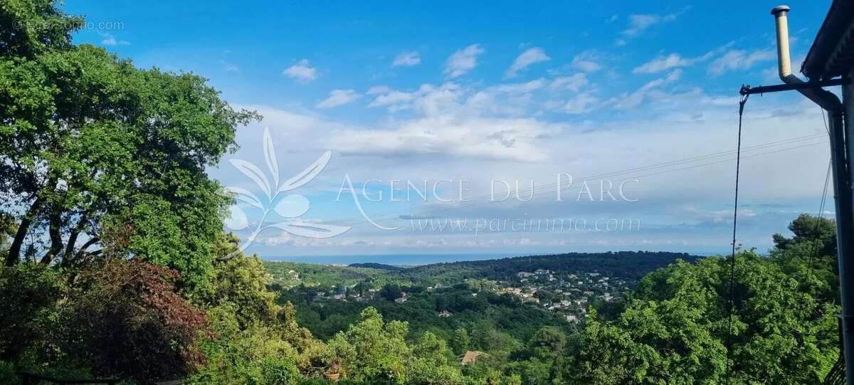 Maison à TOURRETTES-SUR-LOUP