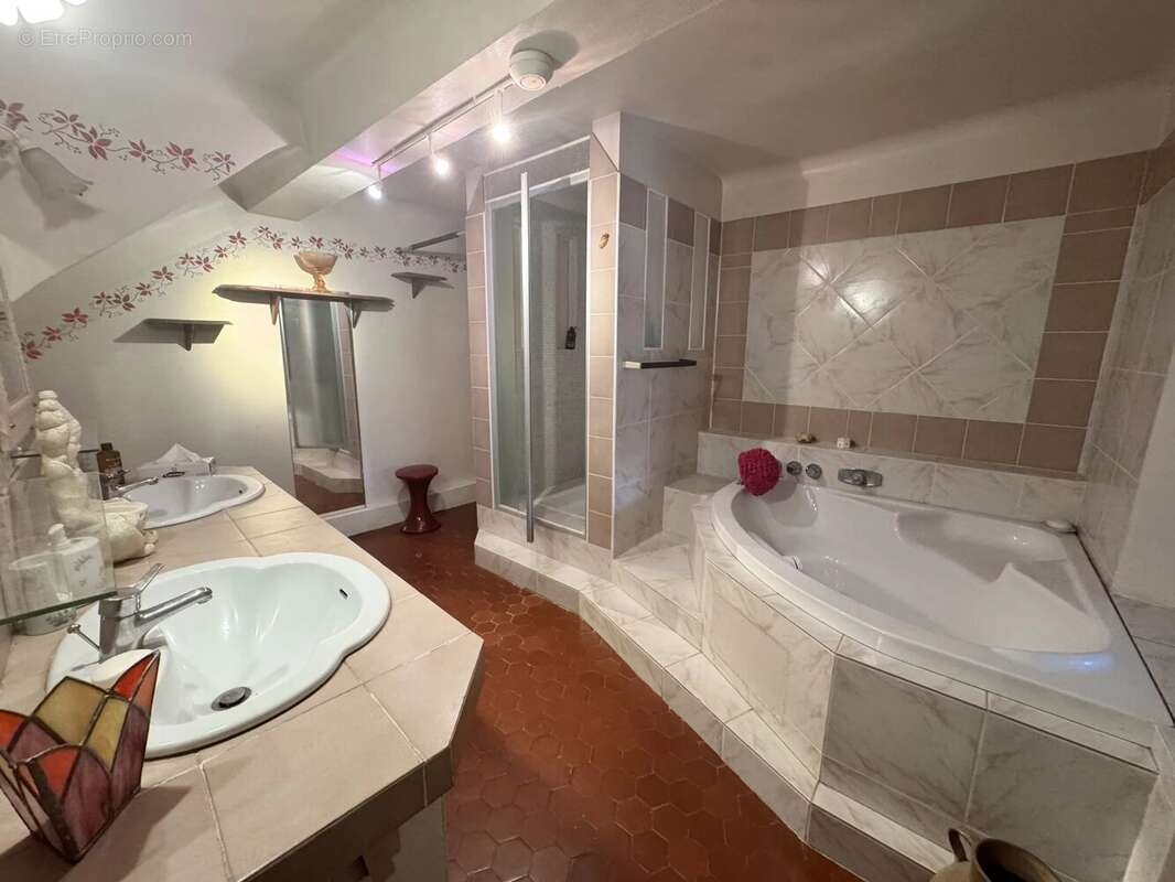 Appartement à SAINT-JEANNET