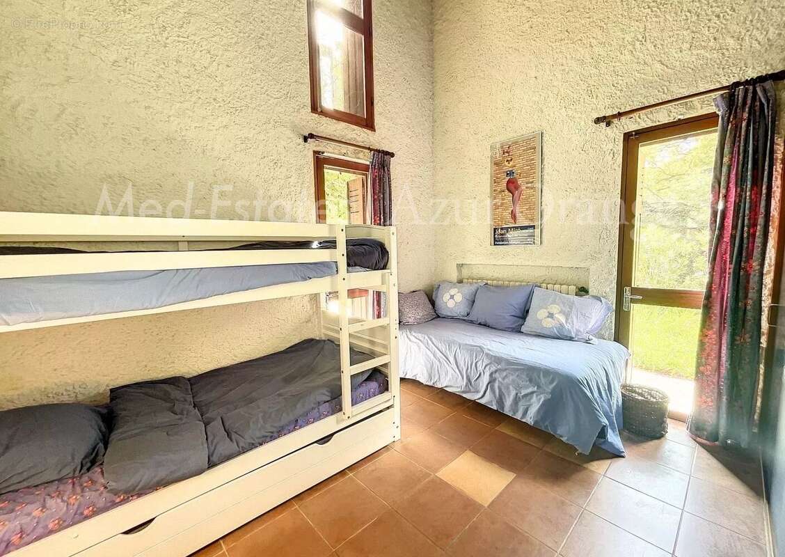 Maison à LA GARDE-FREINET