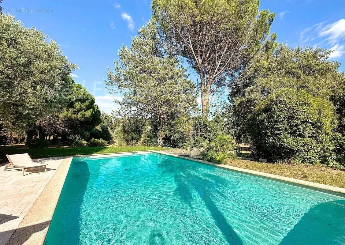 Maison à LA GARDE-FREINET