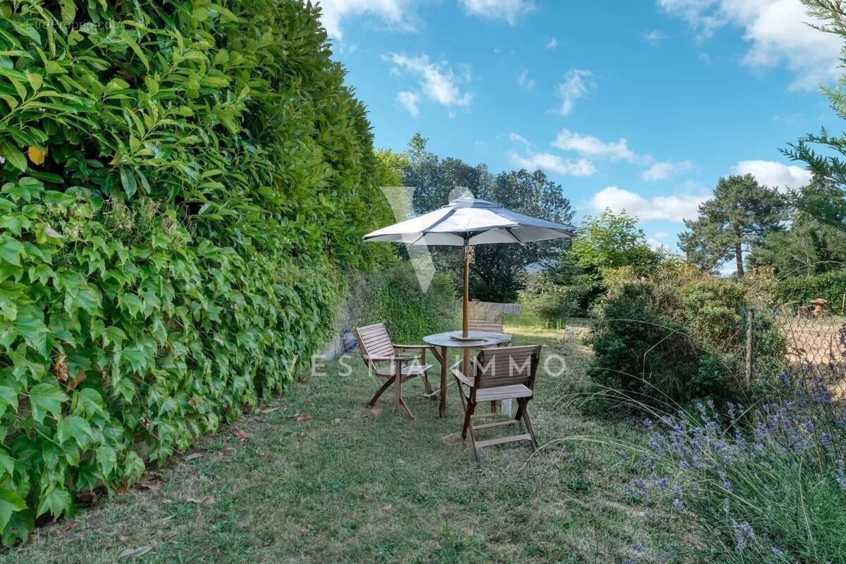 Maison à SAINT-ARNOULT-EN-YVELINES