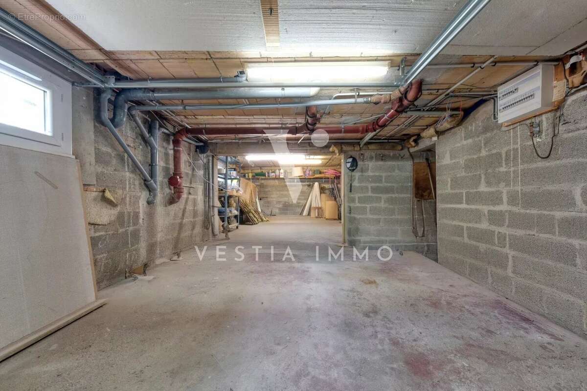 Maison à SAINT-ARNOULT-EN-YVELINES