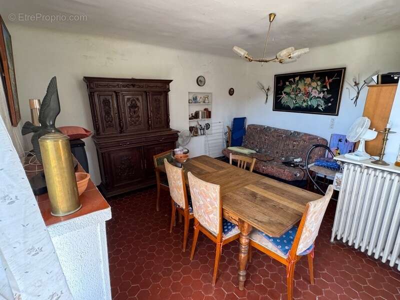 Maison à CABRIERES-D&#039;AIGUES