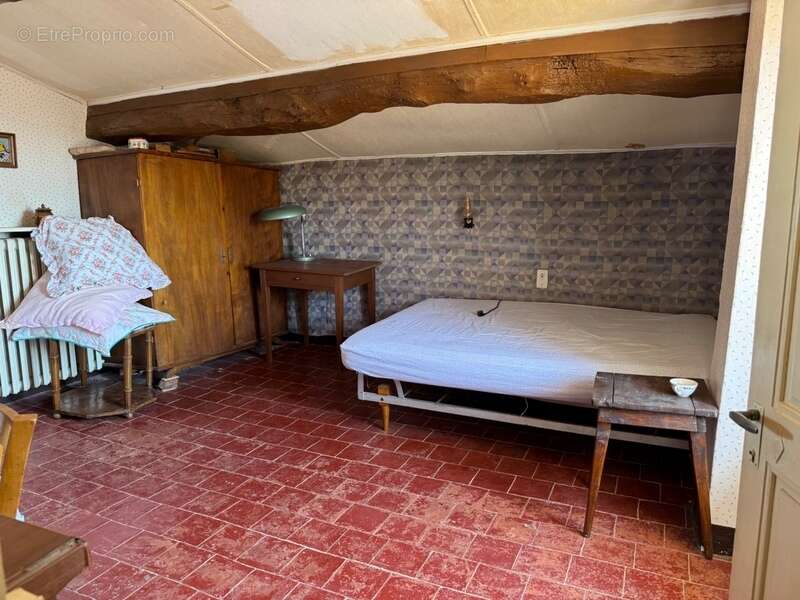 Maison à CABRIERES-D&#039;AIGUES