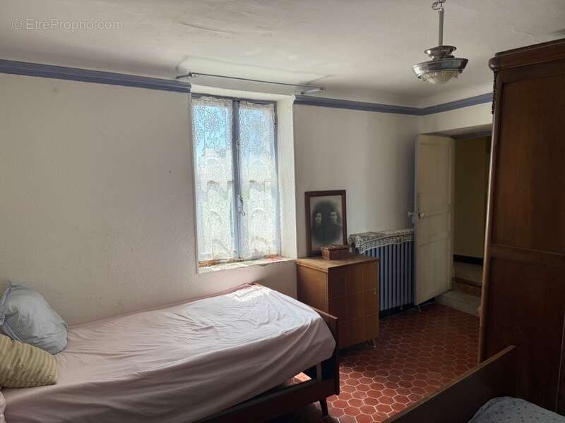 Maison à CABRIERES-D&#039;AIGUES