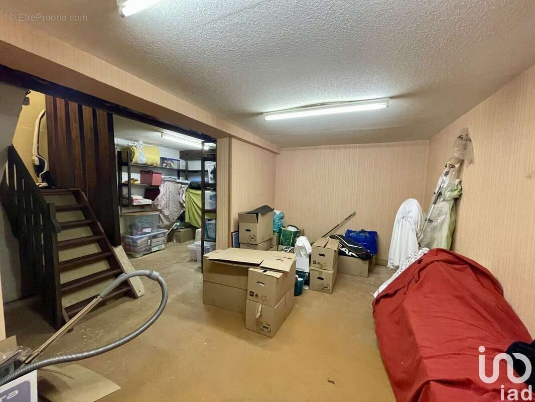 Photo 7 - Commerce à JARRIE