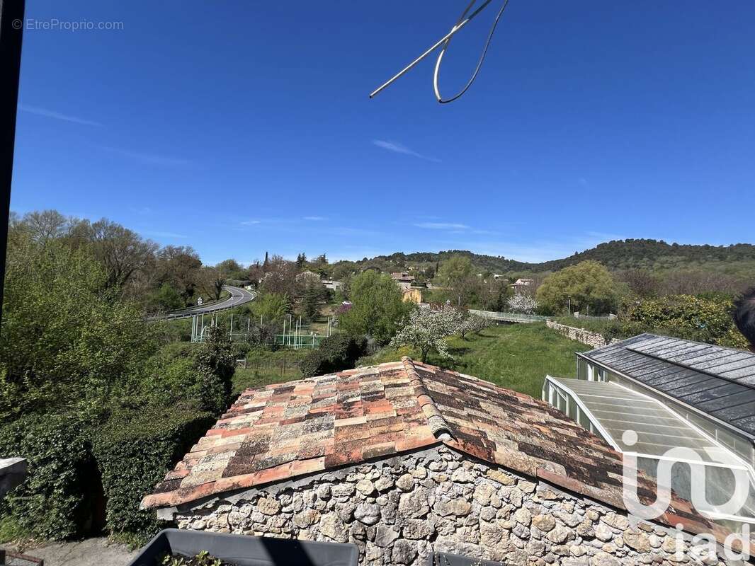 Photo 2 - Appartement à SAINT-MARTIN-DE-BROMES