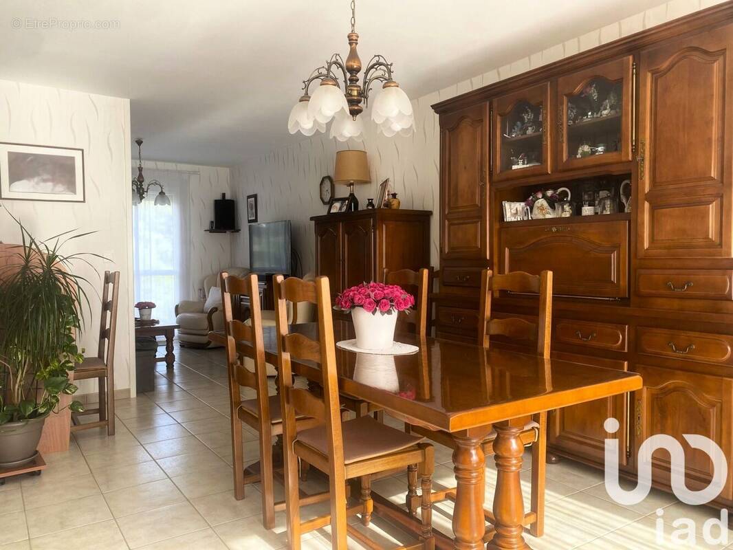 Photo 1 - Maison à MONTIVILLIERS