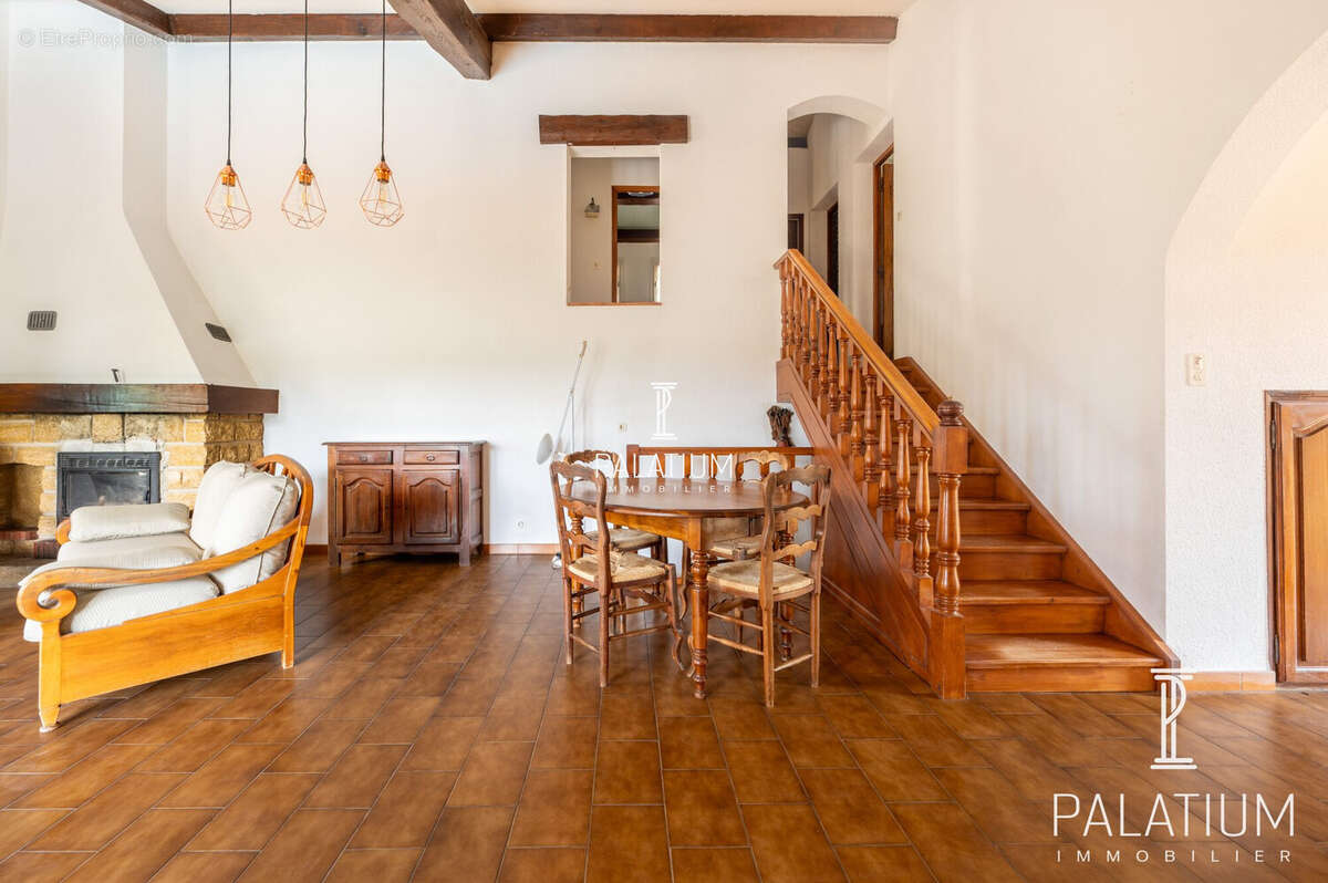 Maison à ESPARRON-DE-VERDON