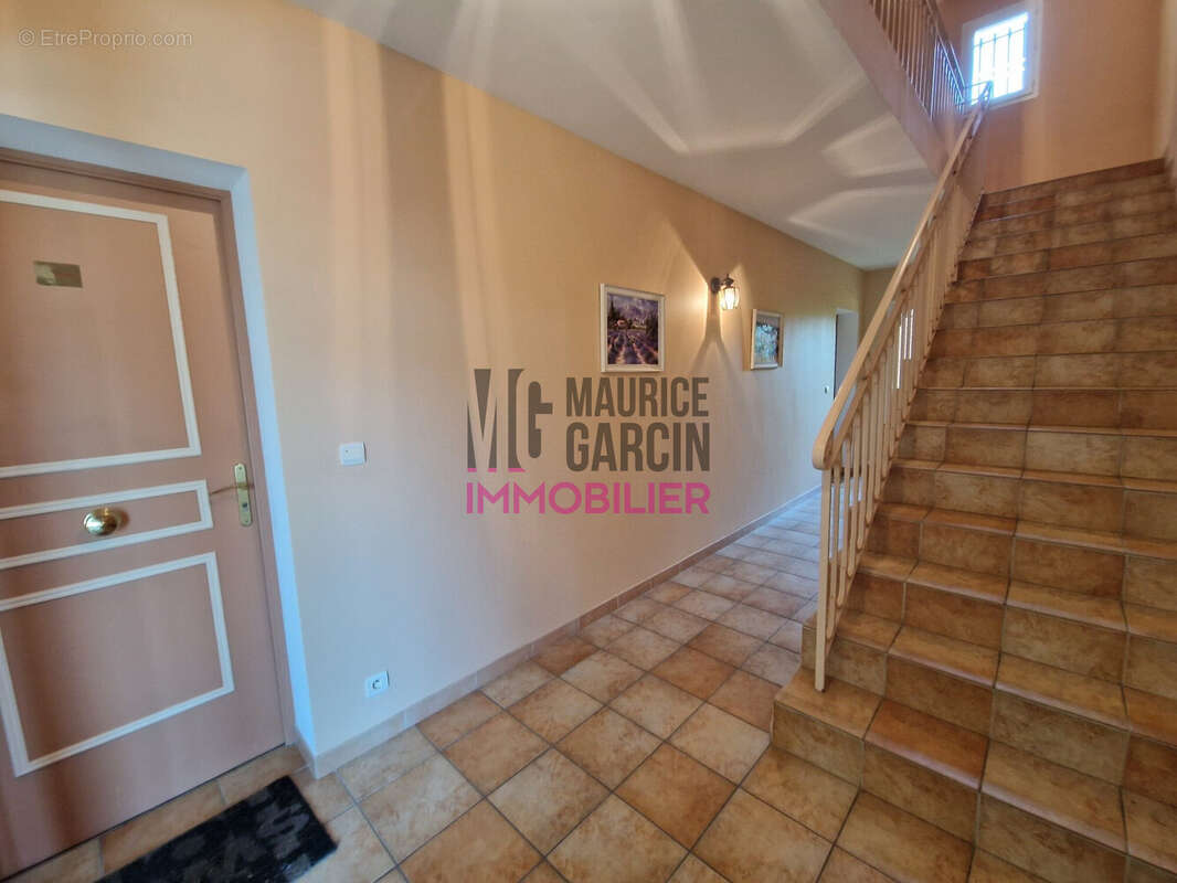 Appartement à L'ISLE-SUR-LA-SORGUE