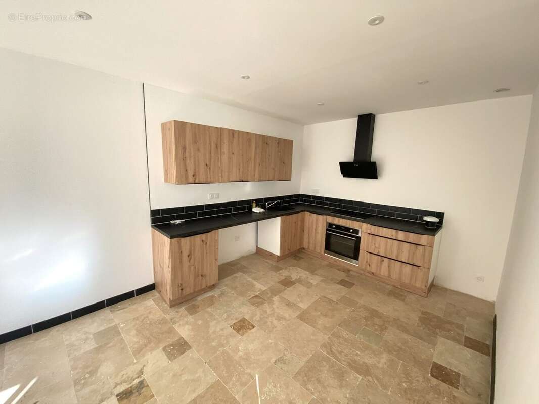 Appartement à SAINT-BRES