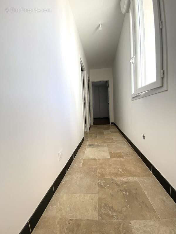 Appartement à SAINT-BRES