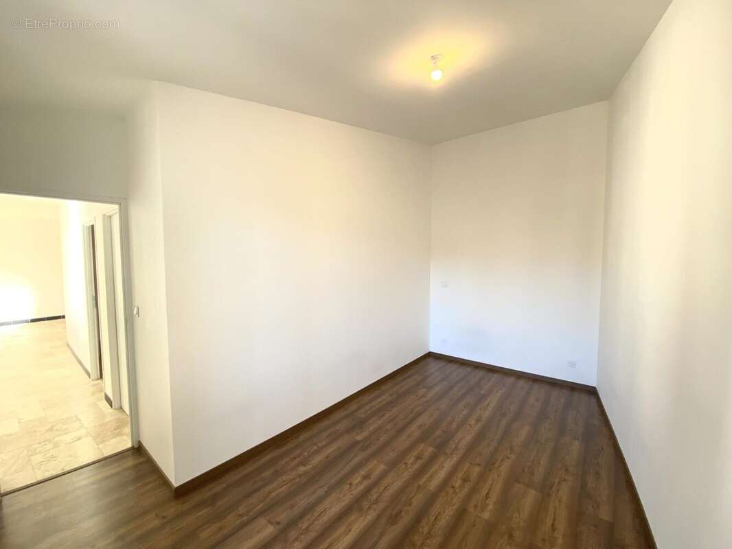 Appartement à SAINT-BRES