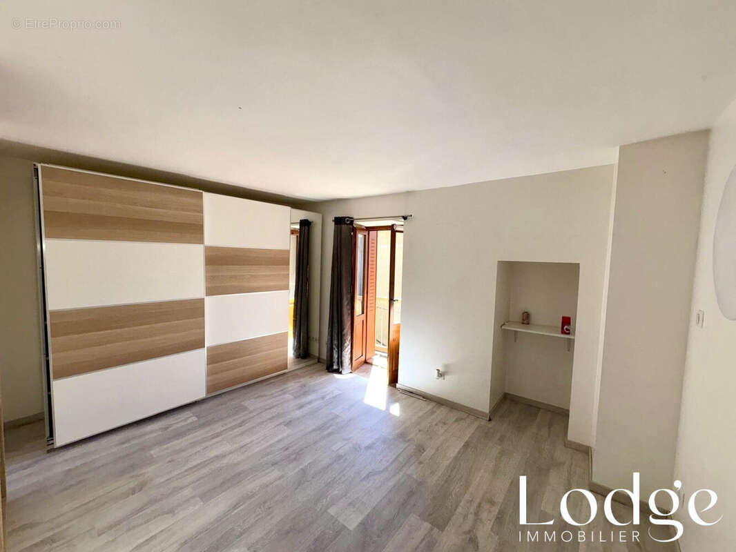 Maison à VILLAR-SAINT-PANCRACE