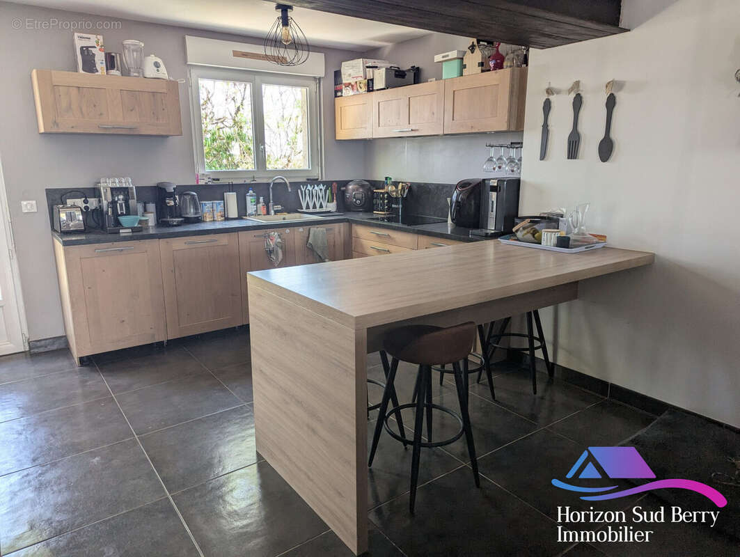 Cuisine A/E - Maison à MONTIPOURET