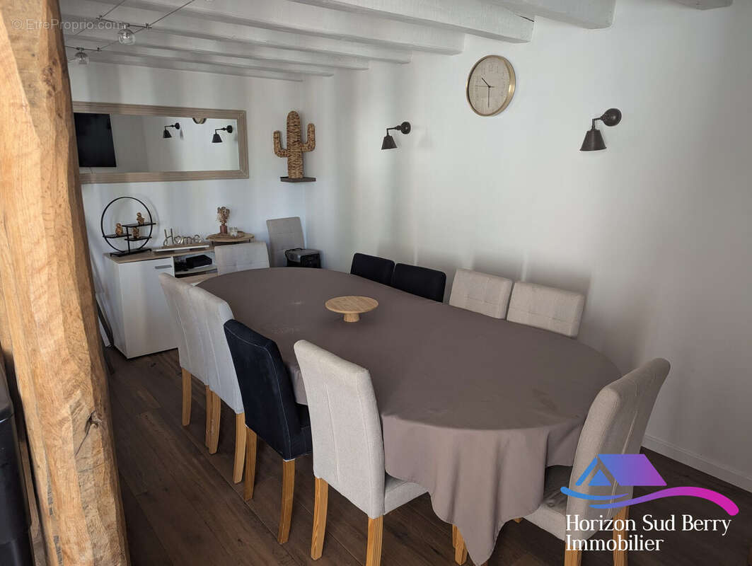 Salle à manger - Maison à MONTIPOURET