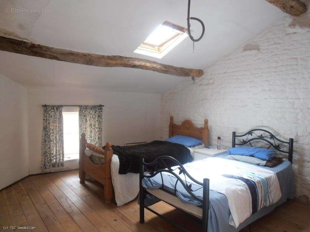 Maison à SAUZE-VAUSSAIS