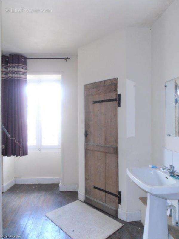 Maison à SAUZE-VAUSSAIS