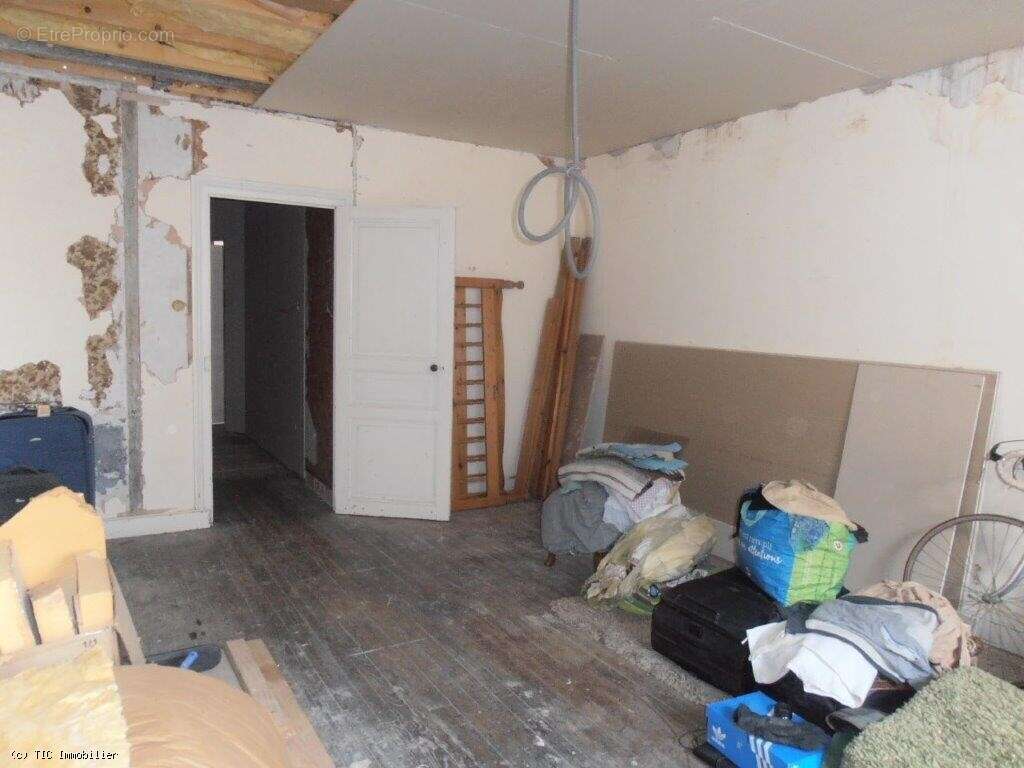 Maison à SAUZE-VAUSSAIS