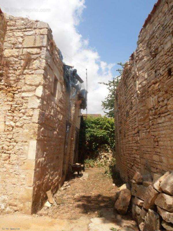 Maison à SAUZE-VAUSSAIS