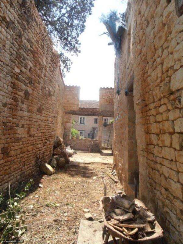 Maison à SAUZE-VAUSSAIS