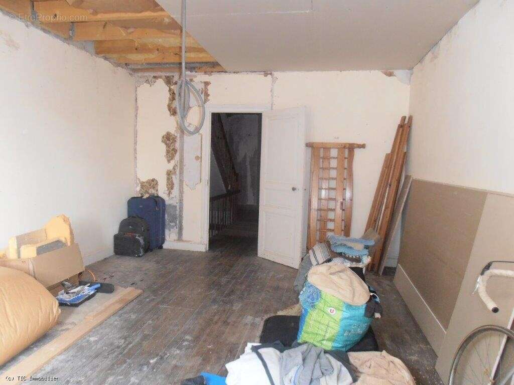 Maison à SAUZE-VAUSSAIS