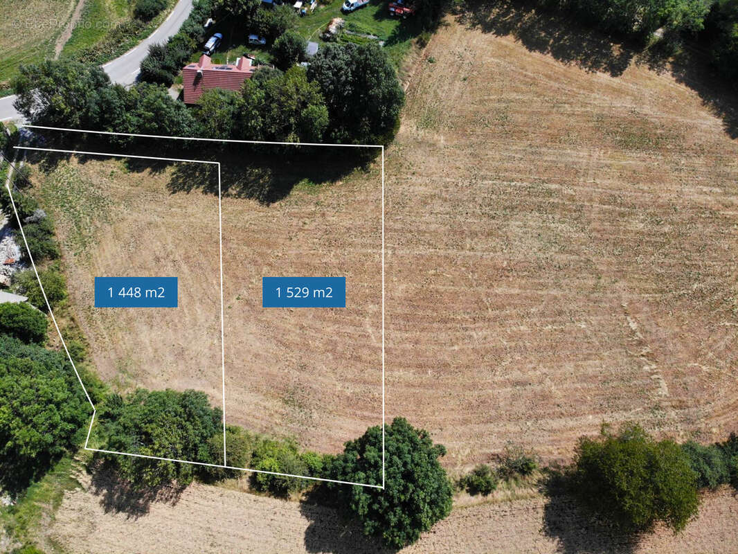 Terrain à SAINT-MICHEL-DE-CHAILLOL