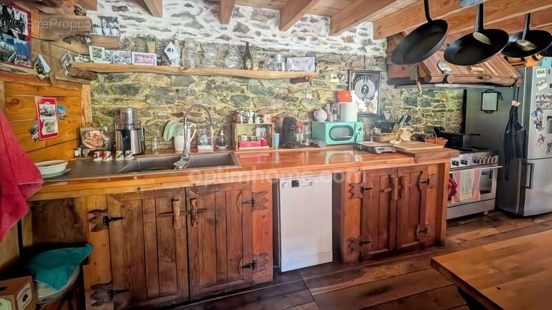 Maison à SAVIGNAC-LEDRIER