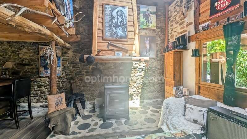 Maison à SAVIGNAC-LEDRIER