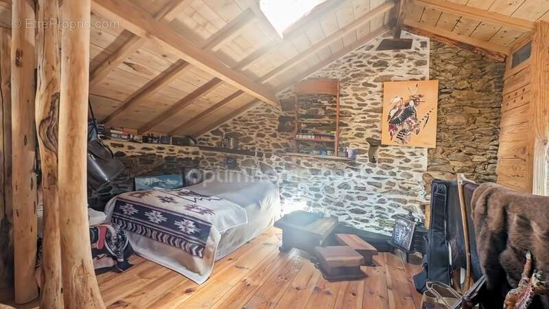 Maison à SAVIGNAC-LEDRIER