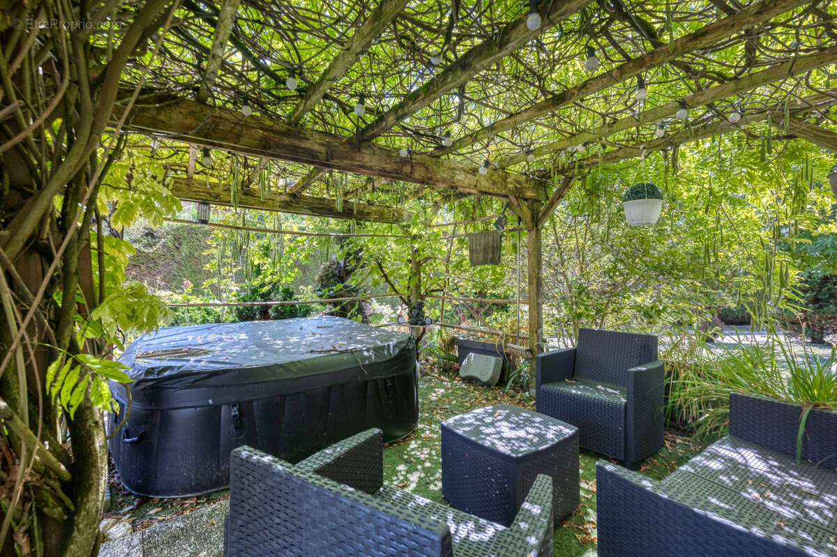 Maison à LE CHAMP-PRES-FROGES