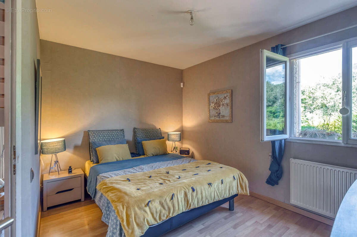 Maison à LE CHAMP-PRES-FROGES