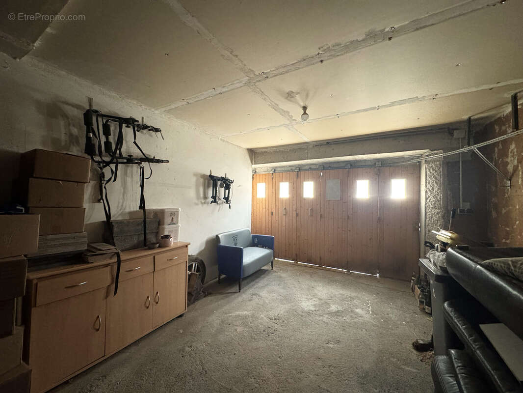 Maison à SAINT-GENES-CHAMPANELLE