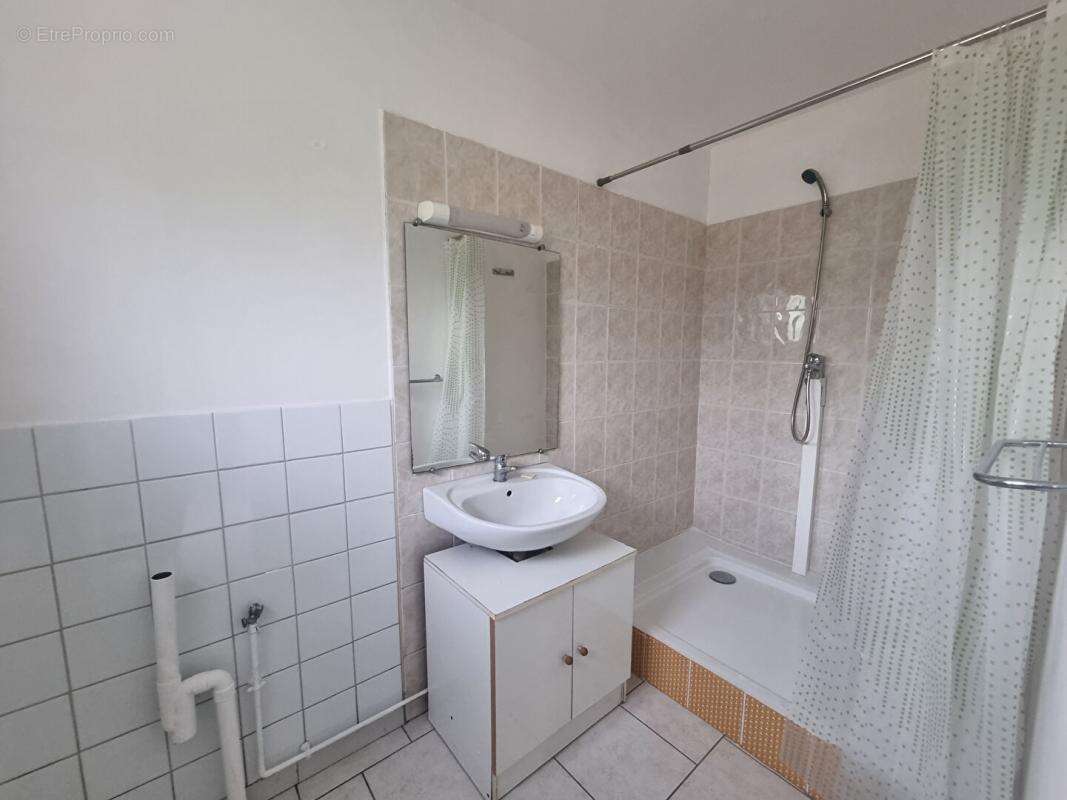 Appartement à ETEIGNIERES