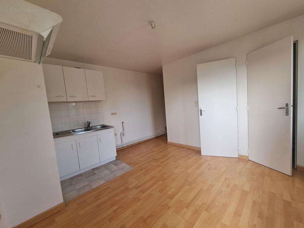 Appartement à ETEIGNIERES