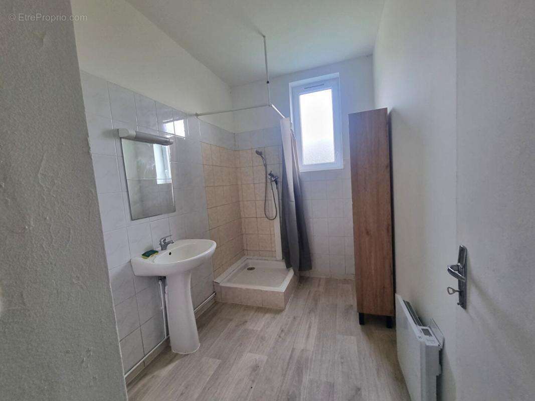 Appartement à ETEIGNIERES